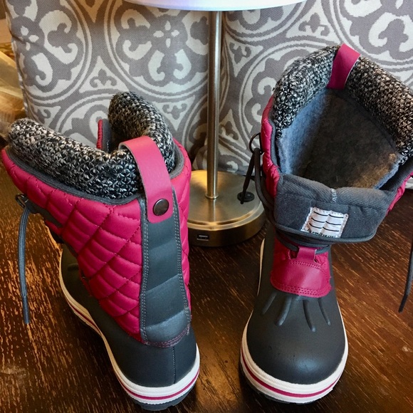 Rugged Outback Boots - Picture 2 of 6